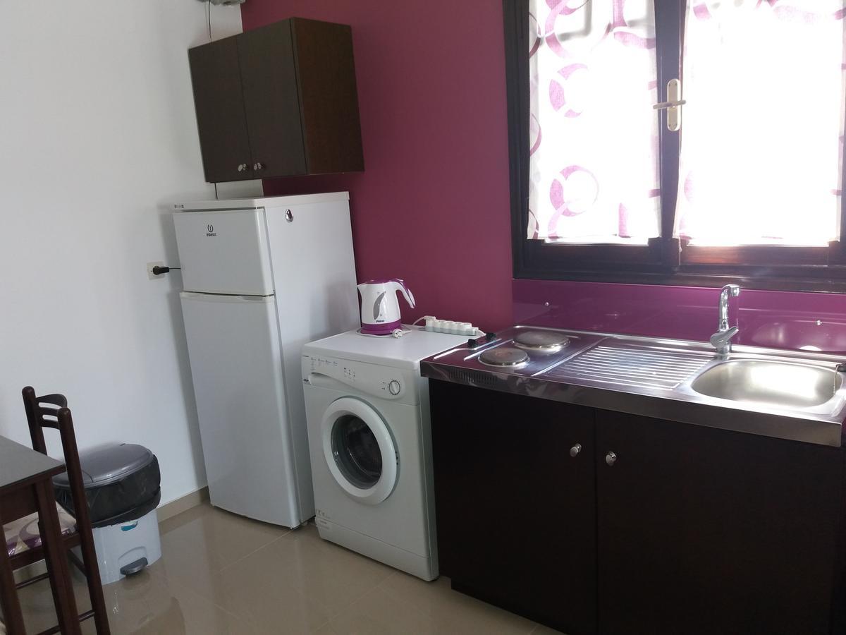 Manos Apartments Agios Nikolaos Exteriör bild
