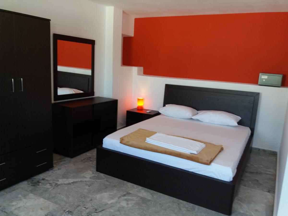 Manos Apartments Agios Nikolaos Exteriör bild