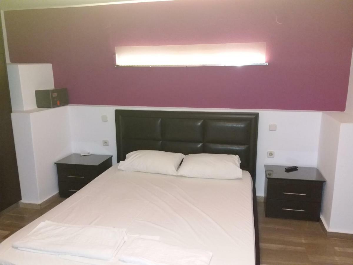 Manos Apartments Agios Nikolaos Exteriör bild